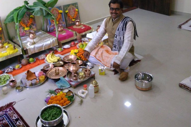 Importance of Hiring a Pandit for Puja at Home